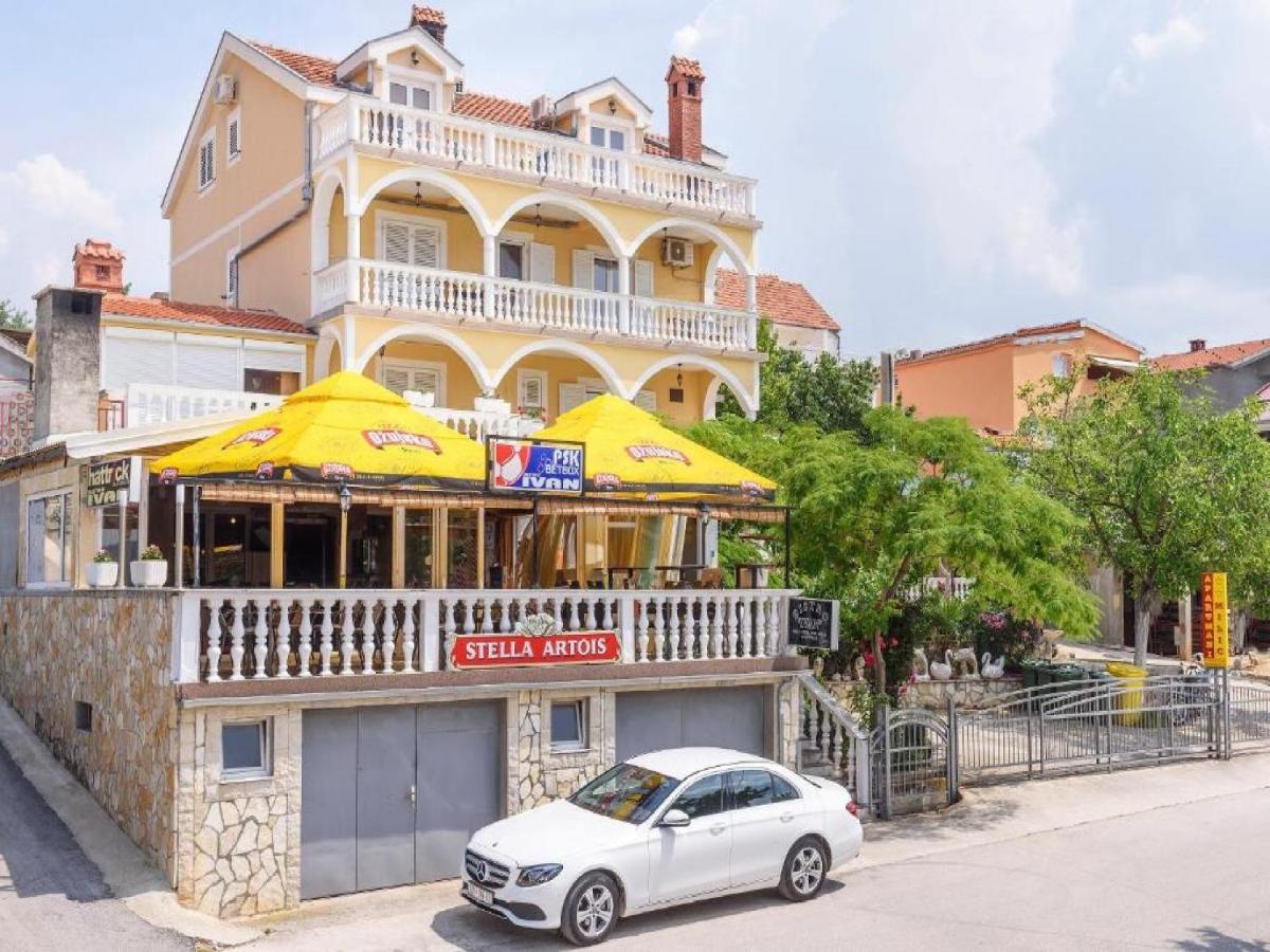 Apartments Smilje I Maslina Gornji Karin Zewnętrze zdjęcie