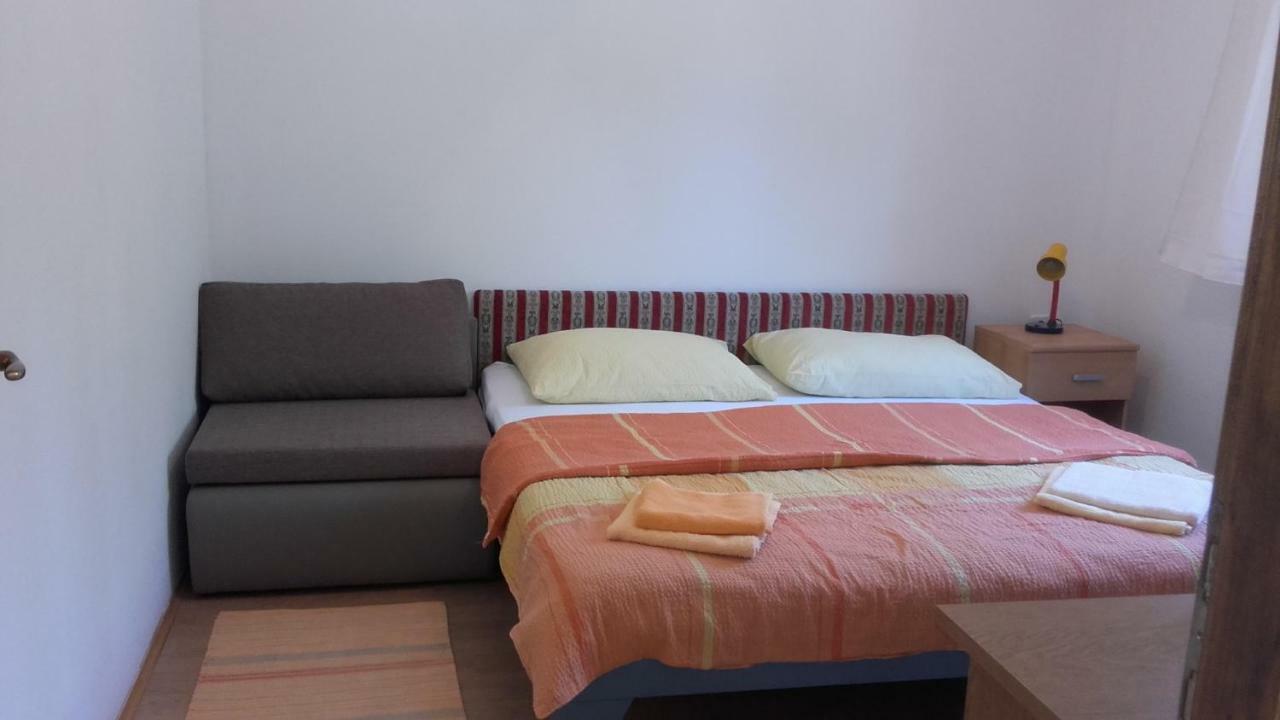 Apartments Smilje I Maslina Gornji Karin Zewnętrze zdjęcie